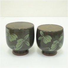 画像2: 佐渡無名異焼　小平窯　三浦小平二造　夫婦湯呑（共箱） (2)