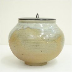 画像4: 唐津焼　鏡山窯　井上東也造　斑唐津水指（共箱） (4)