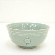 画像2: 高麗焼　李方子（楽善斎）造　青磁茶碗（共箱） (2)
