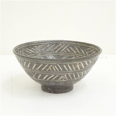 画像2: 京焼　如拙庵　須田祥豊造　彫三島茶碗（共箱） (2)
