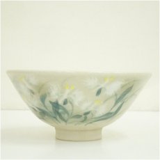 画像4: 陶泉窯造　色絵鷺草茶碗（共箱） (4)