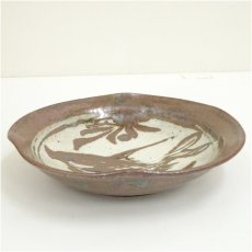 画像2: 廣永窯　坪島土平造　磁州風鉄絵魚文平鉢（共箱） (2)