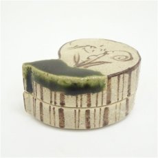 画像2: 松本鉄山造　織部瓢香合（共箱） (2)