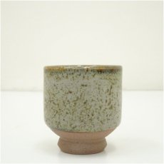 画像4: 壷屋焼 朝日陶器製 ぐい呑(共箱) (4)