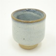 画像2: 壷屋焼 朝日陶器製 ぐい呑(共箱) (2)