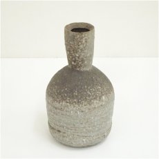 画像2: 信楽焼　庵窯　神山易久造　自然釉砧形花入（共箱） (2)