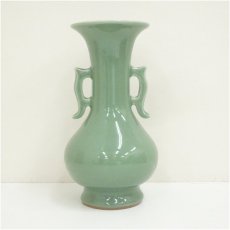 画像3: 京焼　加藤渓山造　天龍寺青磁耳付花瓶（共箱） (3)