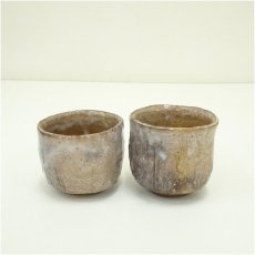 画像2: 萩焼　波多野善蔵造　夫婦湯呑（共箱） (2)