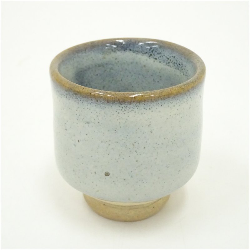 画像2: 壷屋焼 朝日陶器製 ぐい呑(共箱) (2)